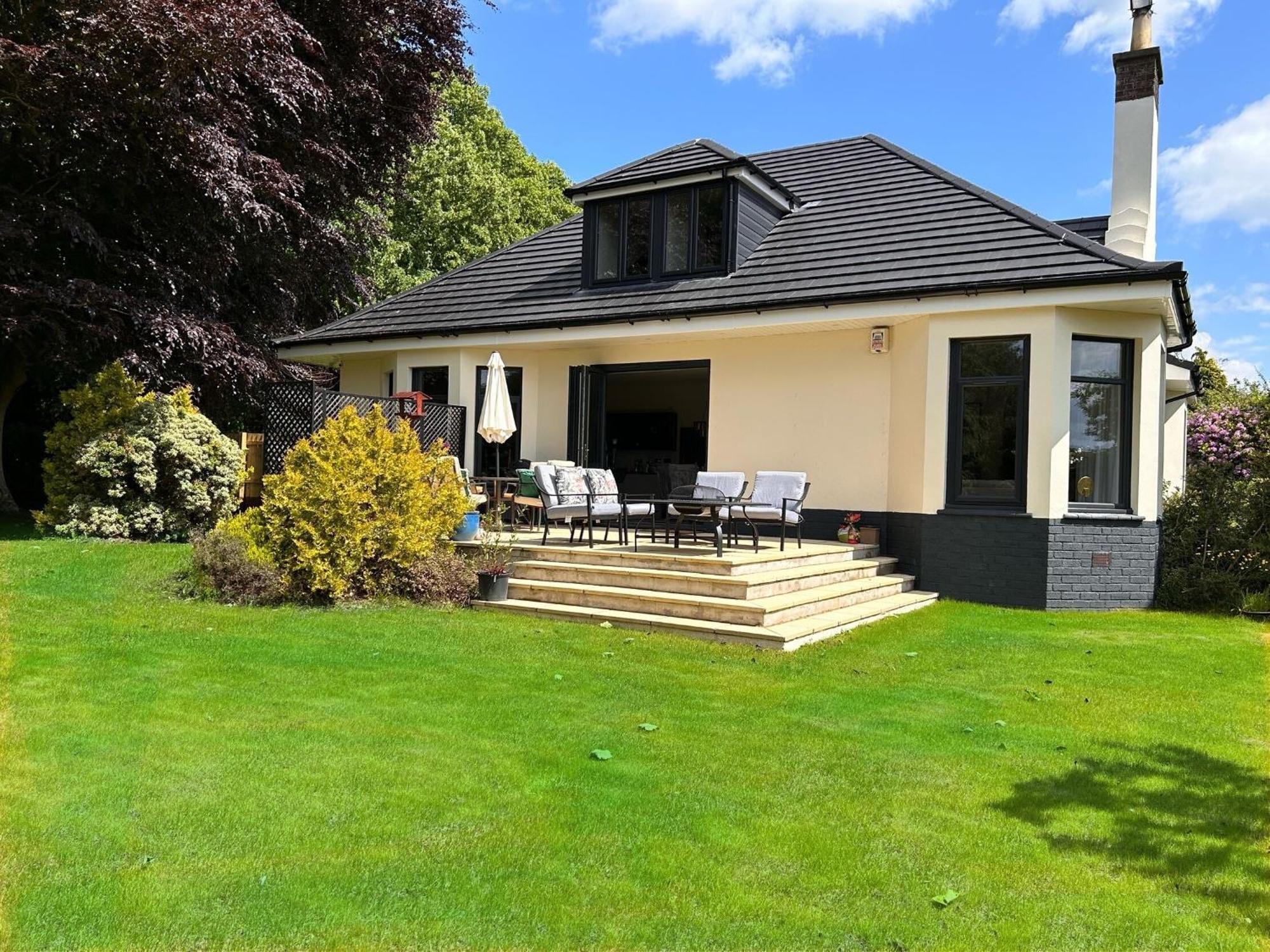 Longbank Luxury Lets Villa Еър Екстериор снимка